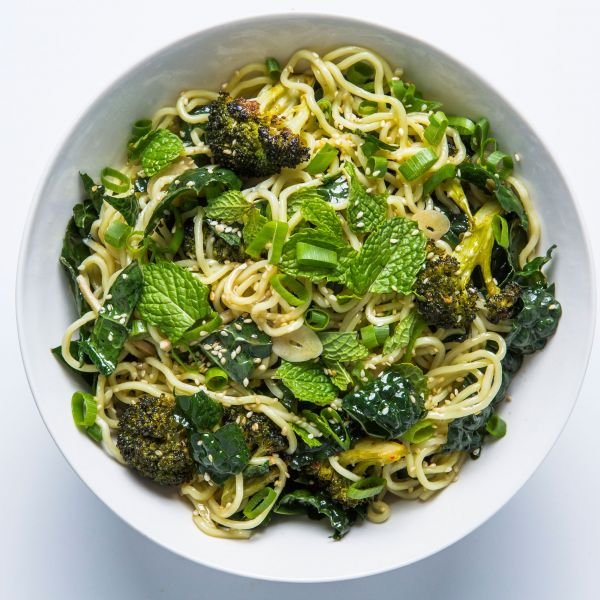 cold-sesame-noodles-with-broccoli-and-kale