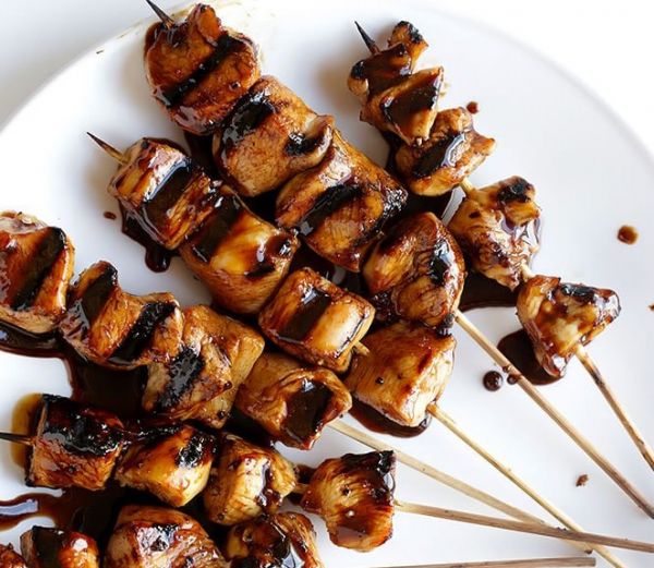 easy-balsamic-chicken-skewers