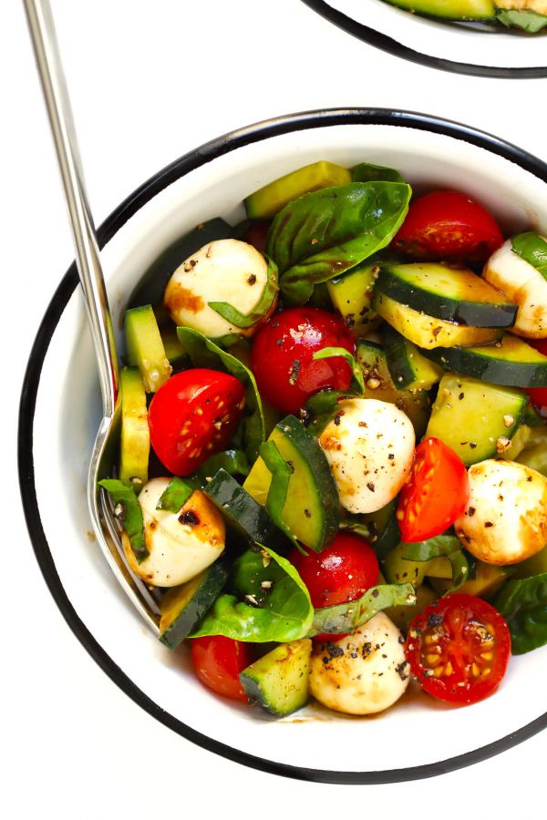 easy-caprese-salad