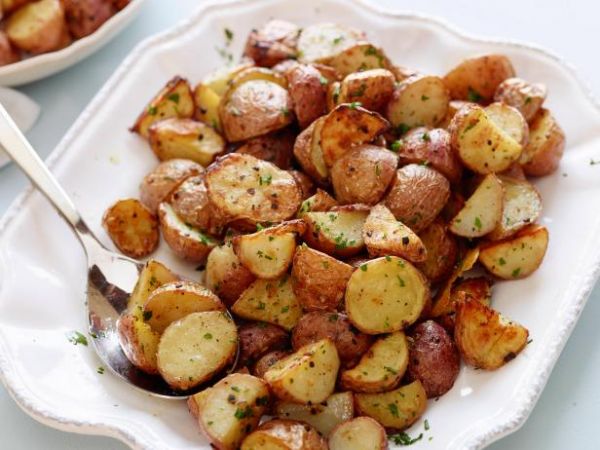 garlic-roasted-potatoes