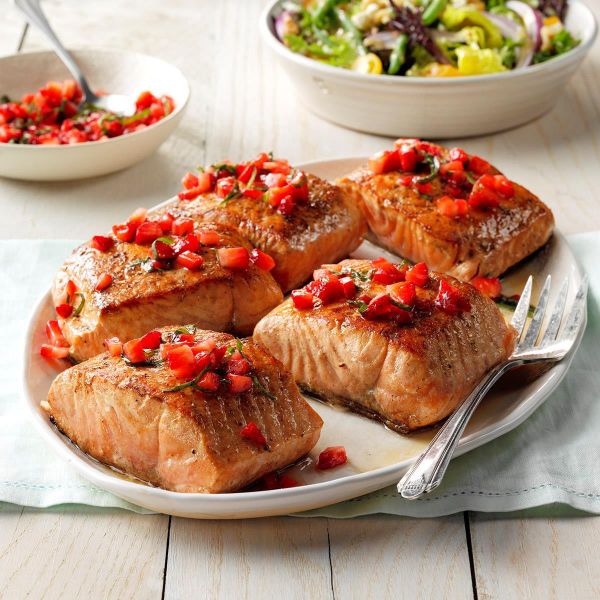 grilled-salmon-with-strawberry-basil-relish