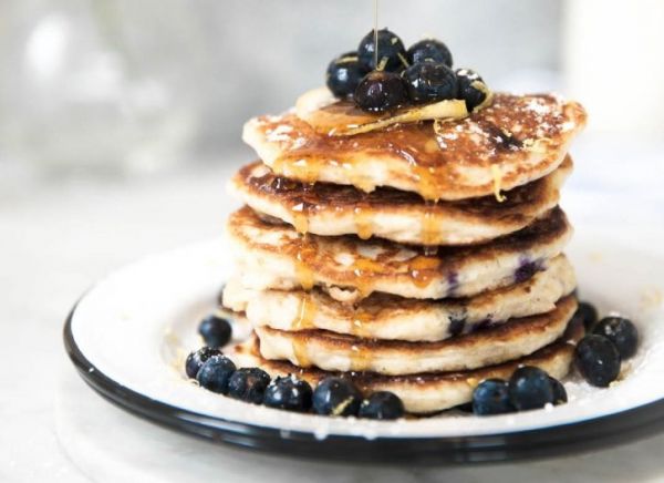 blueberry-balsamic-pancakes