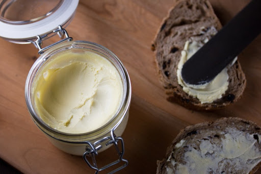 homemade-olive-oil-butter-blend