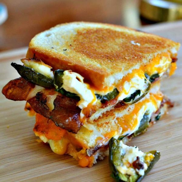 jalapeno-popper-grilled-cheese