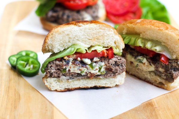 jalapeno-popper-stuffed-burgers