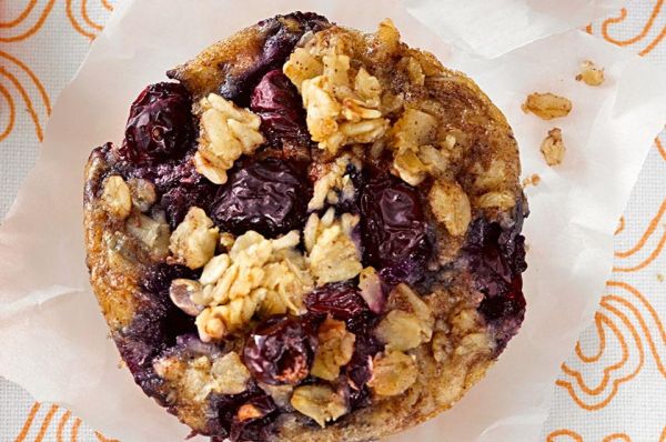 breakfast-blueberry-oatmeal-cakes