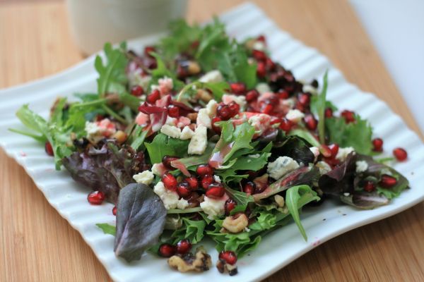 mixed-greens-with-pom-lemon-vinaigrette
