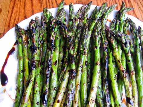 buttery-balsamic-drizzle-for-asparagus