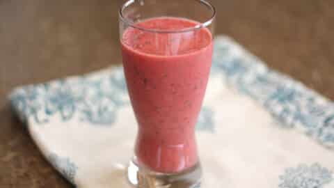 raspberry-blood-orange-chia-smoothie