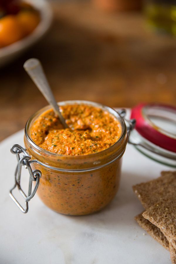 roasted-red-pepper-pesto