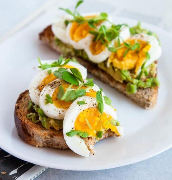 spicy-hard-boiled-egg-and-avocado-toast