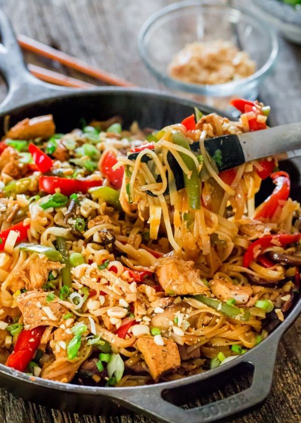 spicy-thai-chicken-noodles