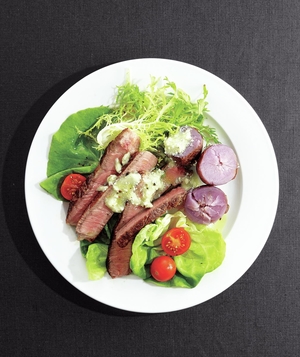 steak-salad-with-bleu-cheese-butter