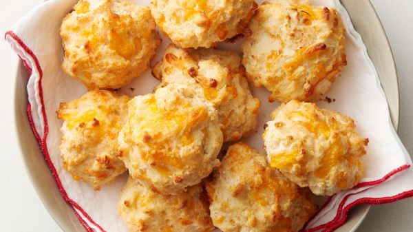 cheddar-cheese-biscuits