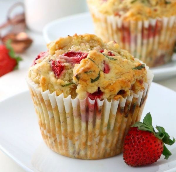 strawberry-basil-muffins