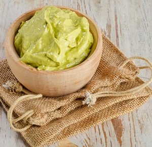 sweet-and-spicy-guacamole