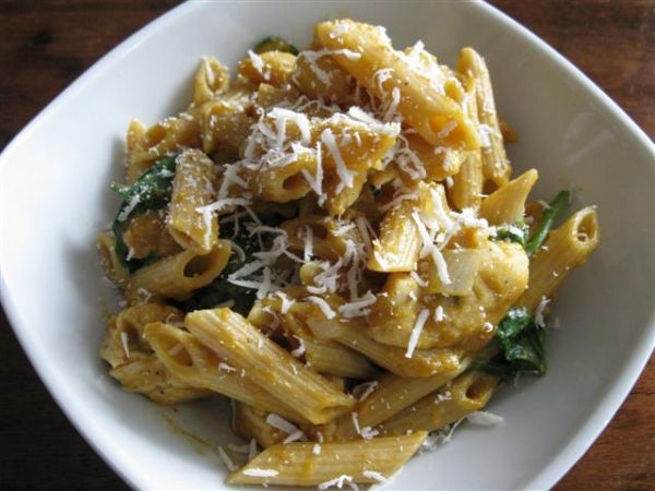 sweet-sausage-and-garlic-chive-pasta