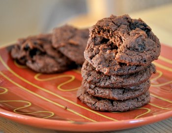 cherry-balsamic-fudge-cookies