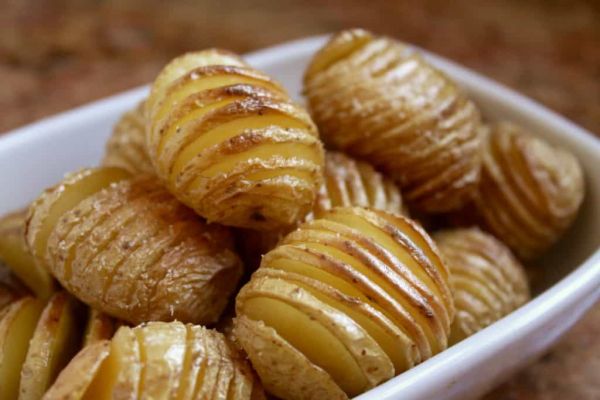 tiny-truffled-hasselback-potatoes