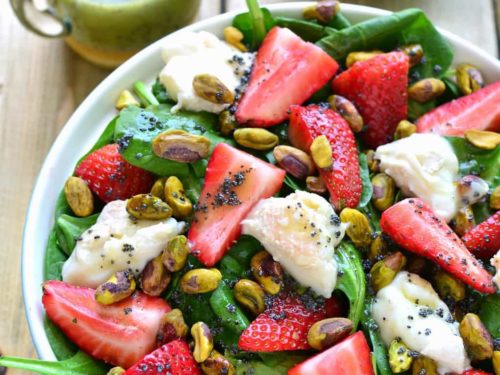 very-berry-and-greens-salad