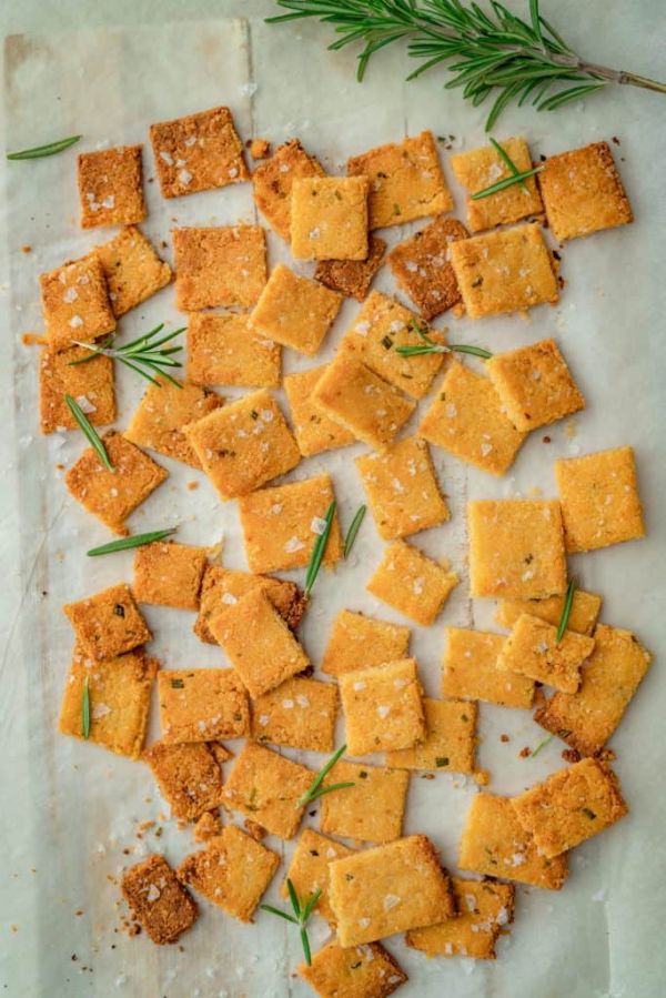 white-truffle-asiago-cheddar-crackers