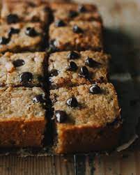 1940s-eggless-chocolate-chip-snack-cake