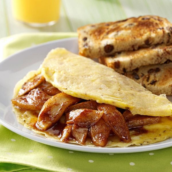 apple-cinnamon-omelet