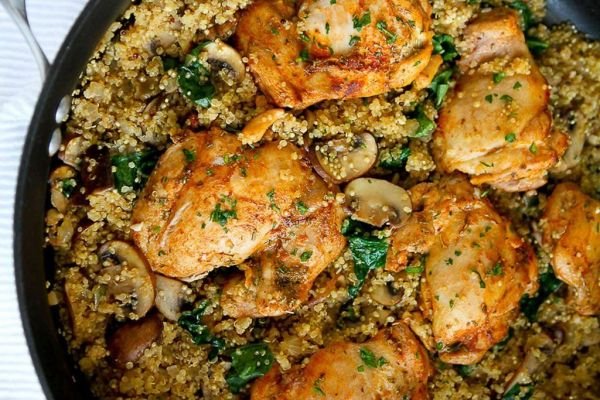 chicken-with-mushroom-and-spinach-quinoa