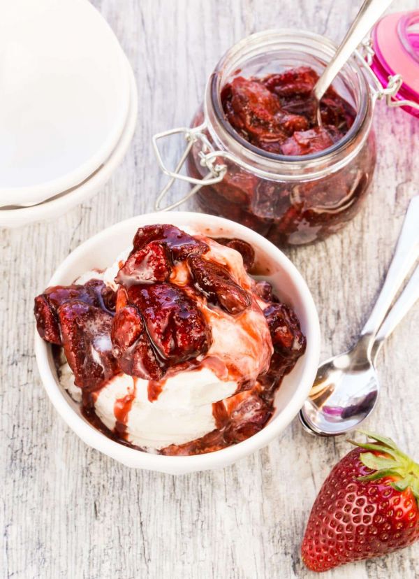 balsamic-roasted-strawberries
