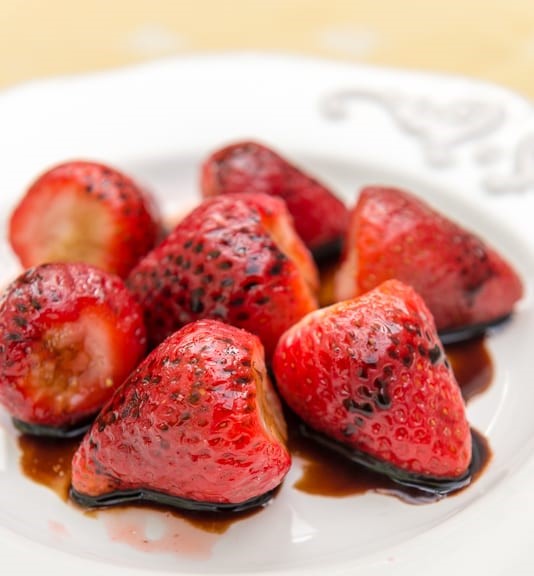 balsamic-strawberries