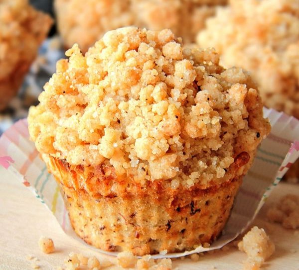 banana-crumb-muffins