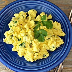 basil-scrambled-eggs