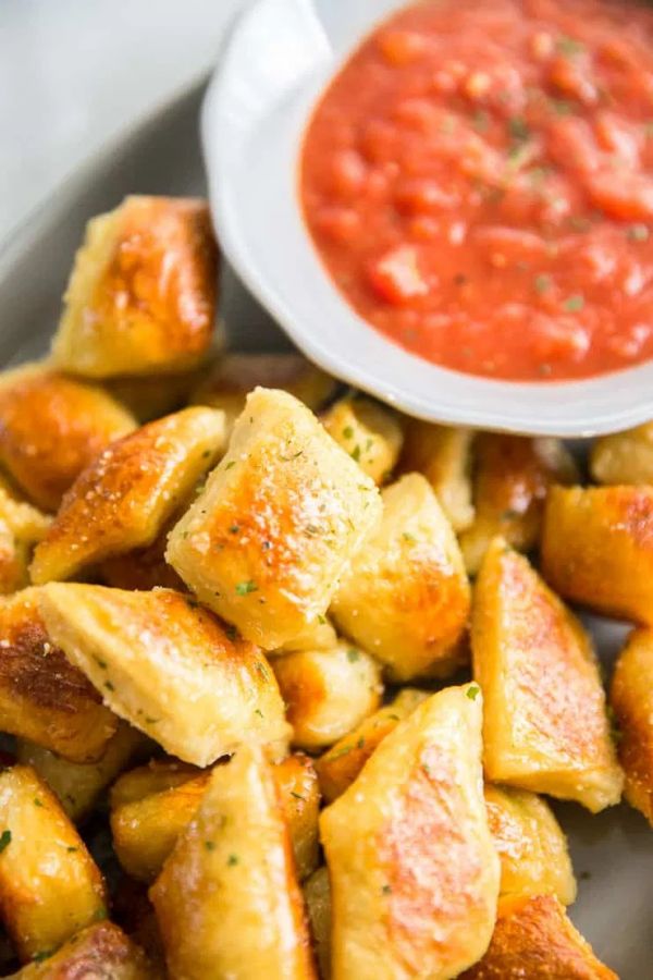 garlic-parmesan-pretzel-bites