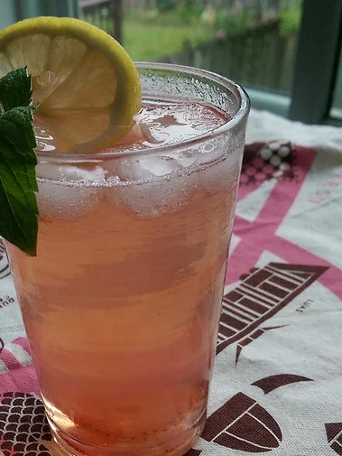 Strawberry-Ginger-and-Mint-Sekanjabin