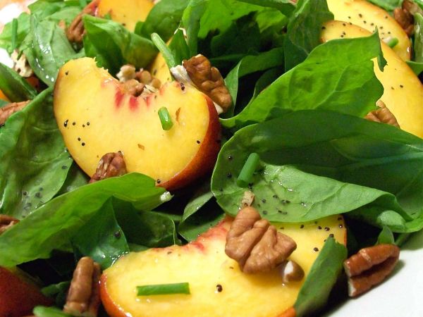 peach spinach salad