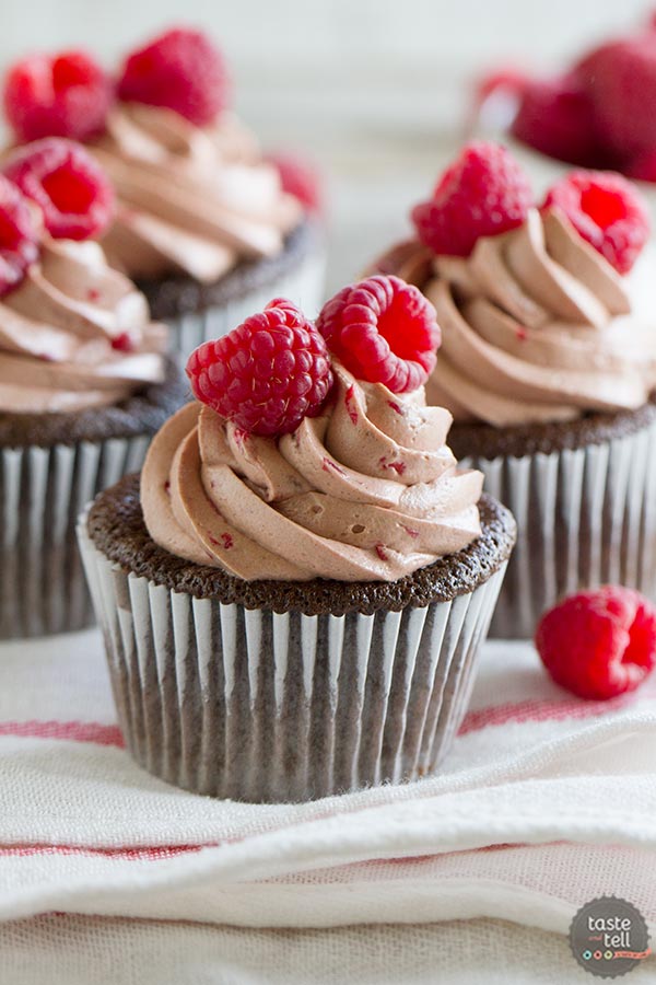 chocolate-orange-raspberry-cupcakes-with-chocolate-raspberry-frosting