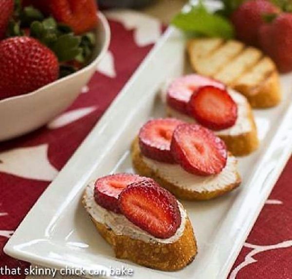 Strawberry_Goat_Cheese_Tartine-1