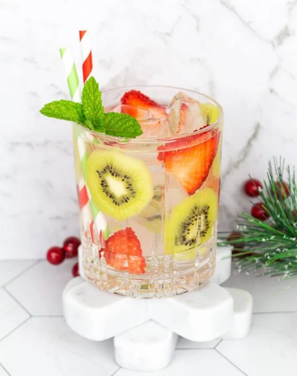 strawberry kiwi cocktail