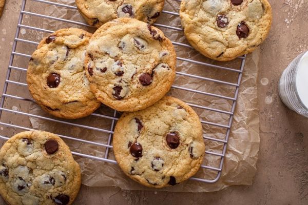 chocolate chip cookies Large