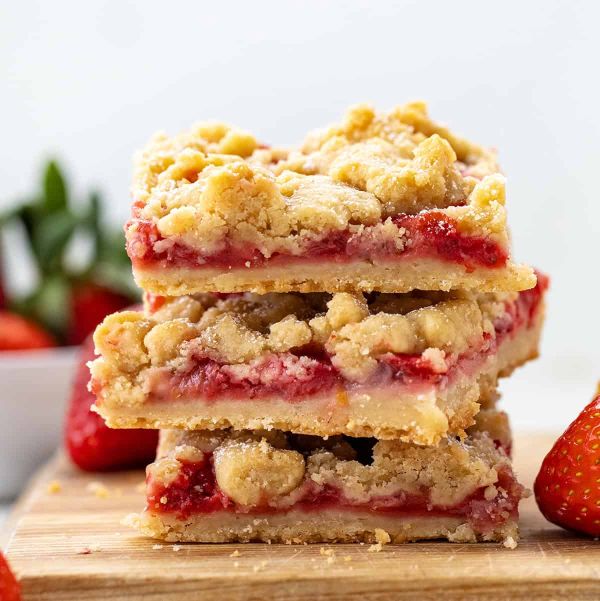 Strawberry-Crumble-Bars